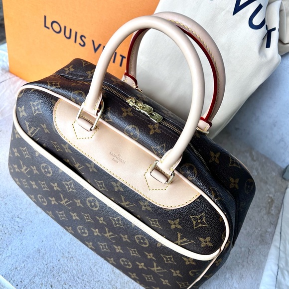 Louis Vuitton Deauville bag with NEW VACHETTA replaced by LV. Receipt included. - Picture 3 of 17